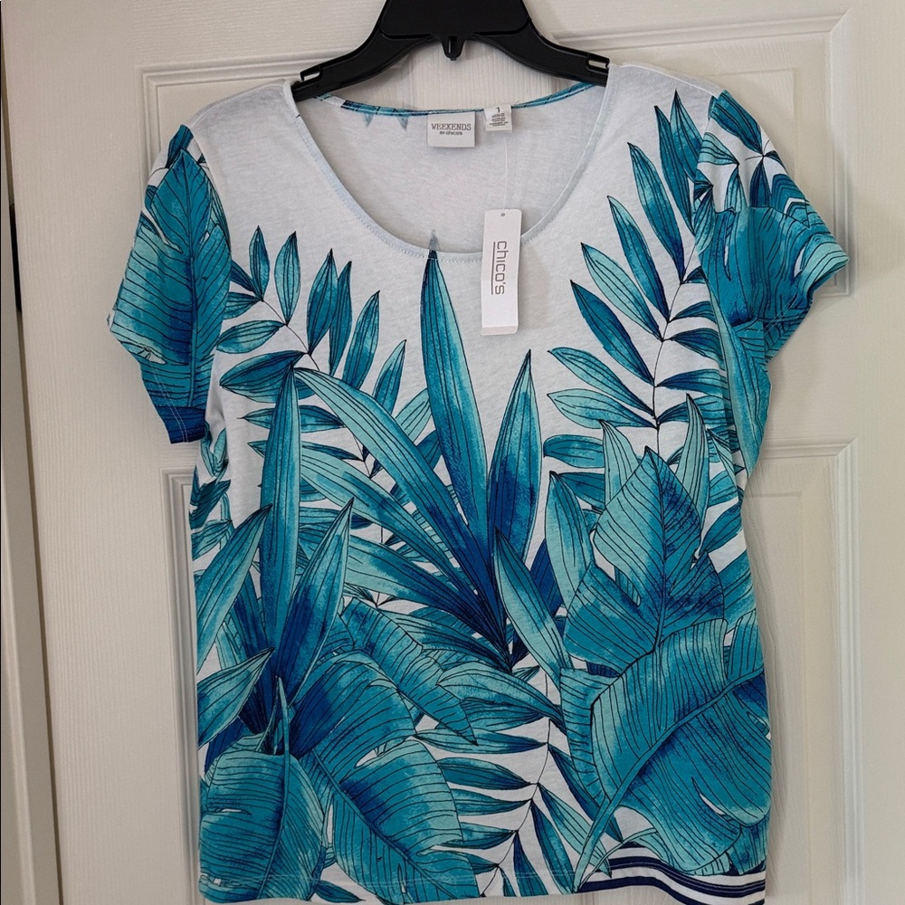 Chico's Tropical Blue Leaf Short Sleeve Tee